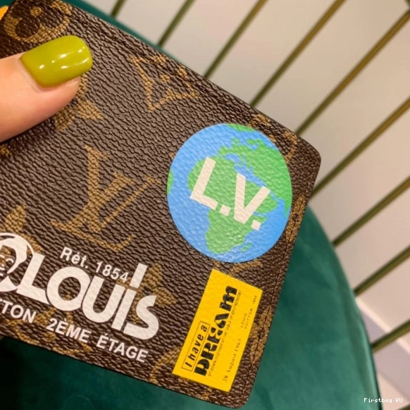 First bag VUITTON MULTIPLE WALLET LOUIS 0807